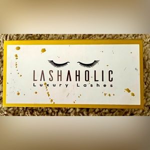 Lashaholic Luxury Lashes
